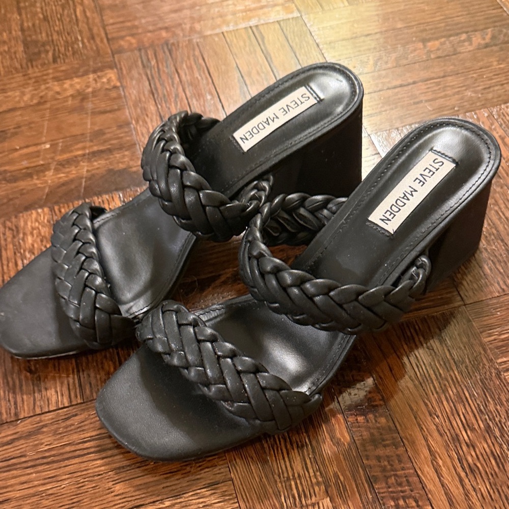 Steve Madden Black Braided Wedge Sandals size 8